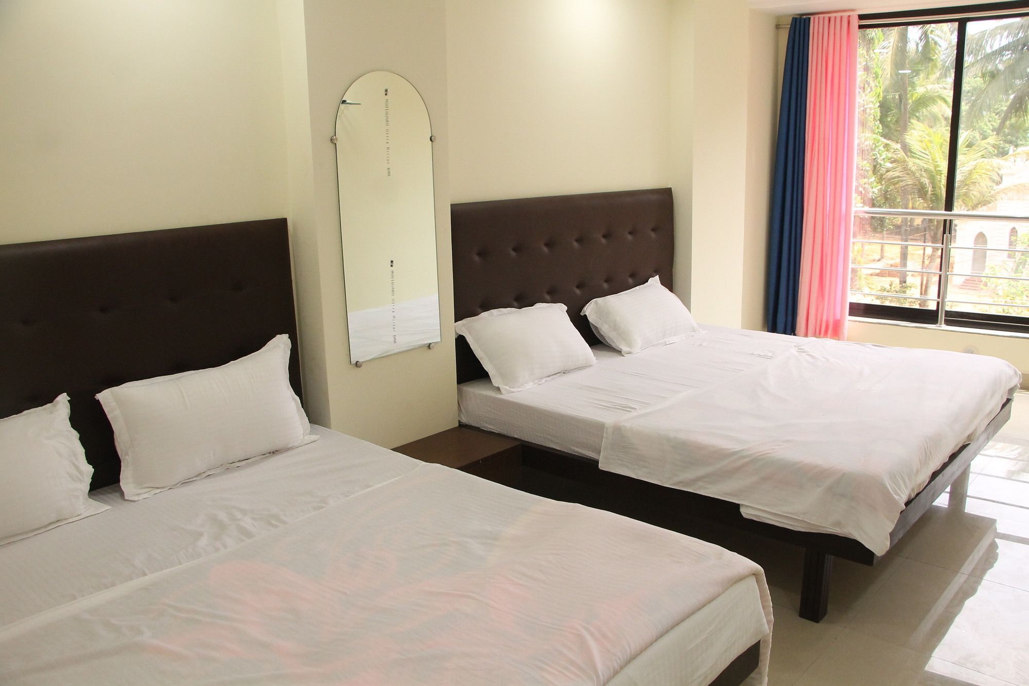 Hotel Swaraj The Goan Dream Calangute Esterno foto
