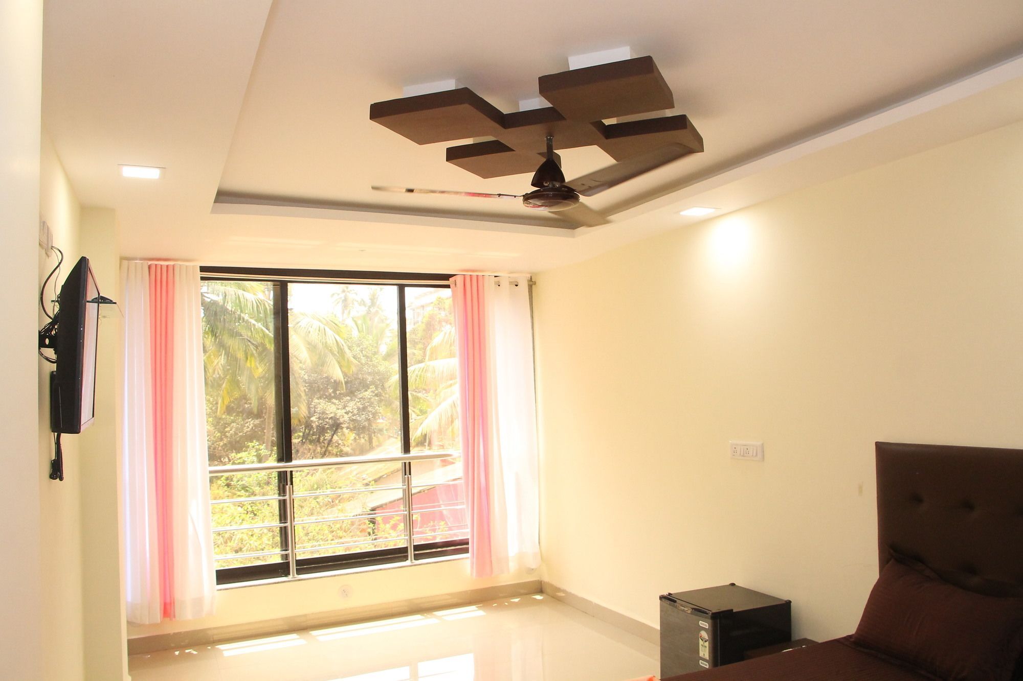 Hotel Swaraj The Goan Dream Calangute Esterno foto